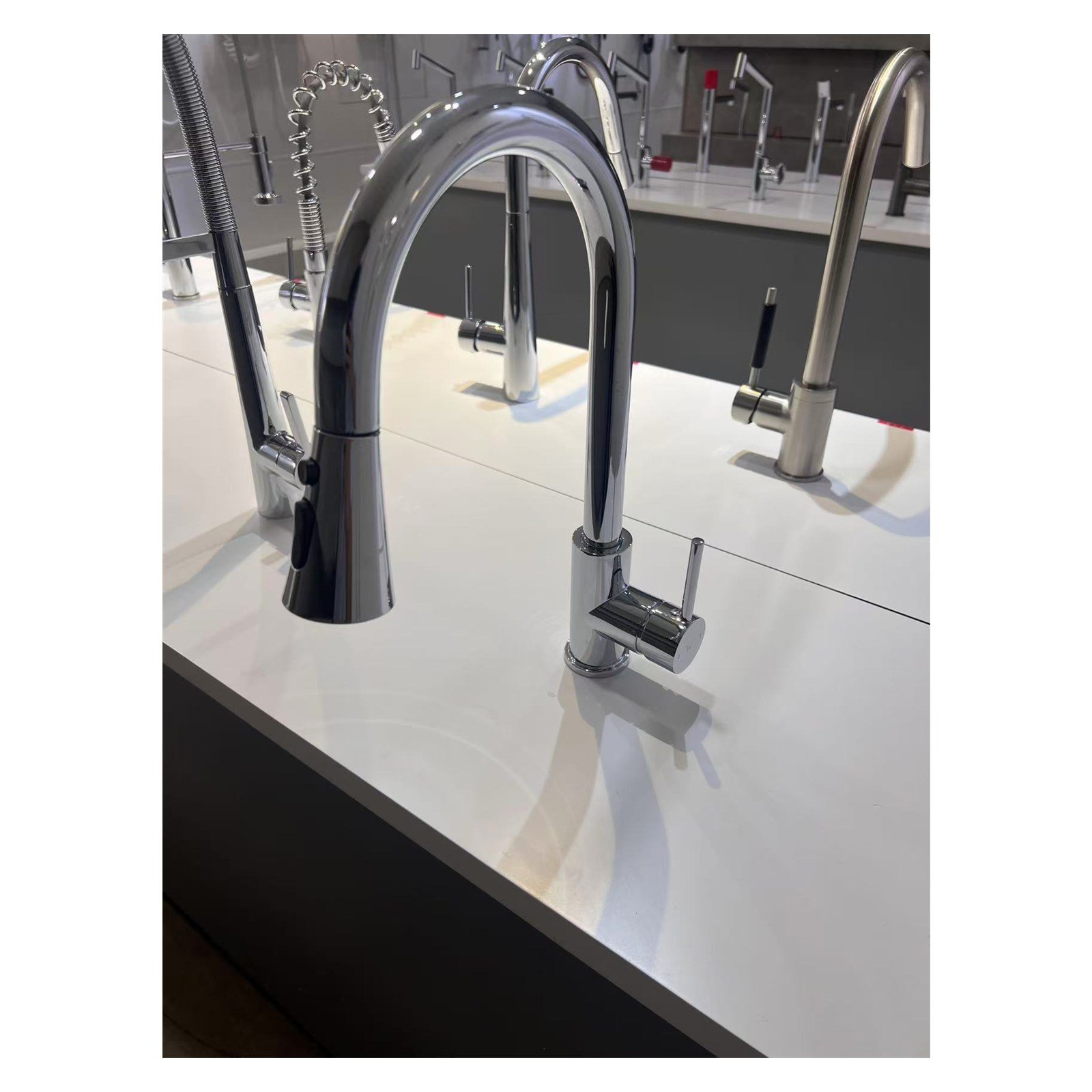 Pull-Out Kitchen Faucet CAG69